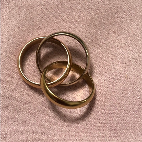 Lady’s 18 K tri- tone yellow gold rings. - Picture 3 of 5